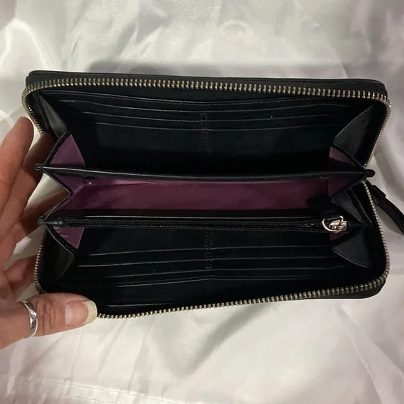 Coach Logo Wallet - Picture 2 of 4